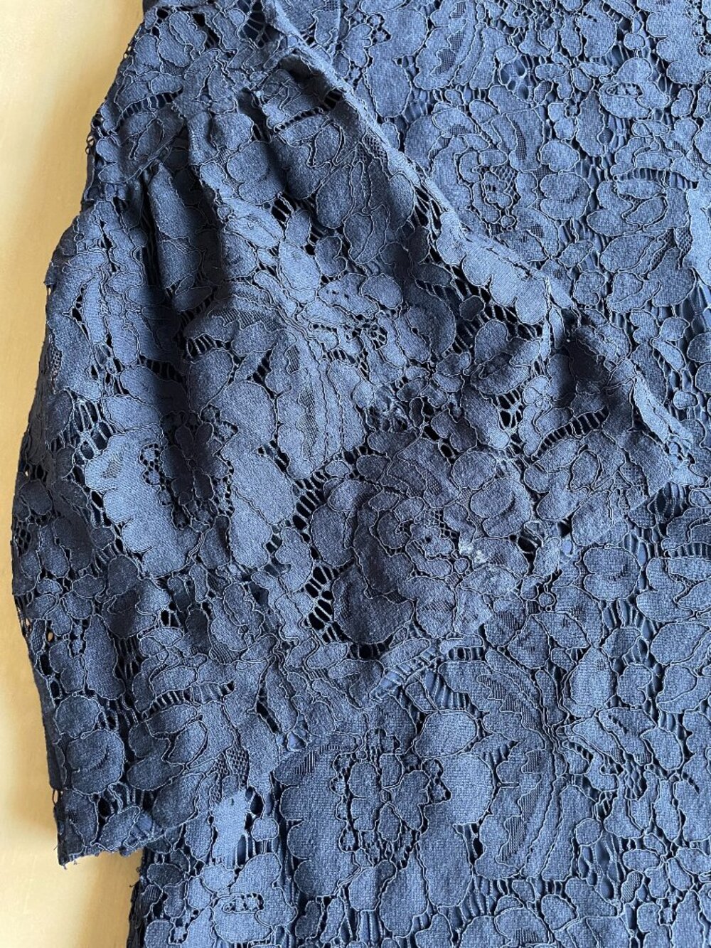 Entire Closet $5! $145 NEW Lauren Ralph Lauren Navy Blue Lace Bell Sleeve Top - Picture 3 of 13